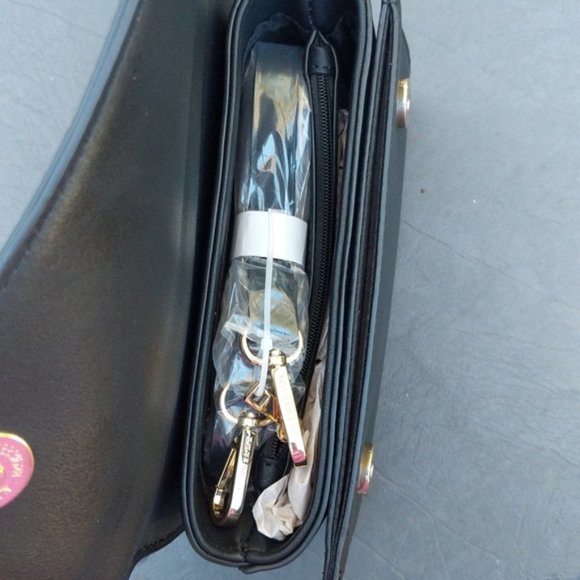 Like Dreams Flap Front Crossbody NWT - Picture 3 of 5